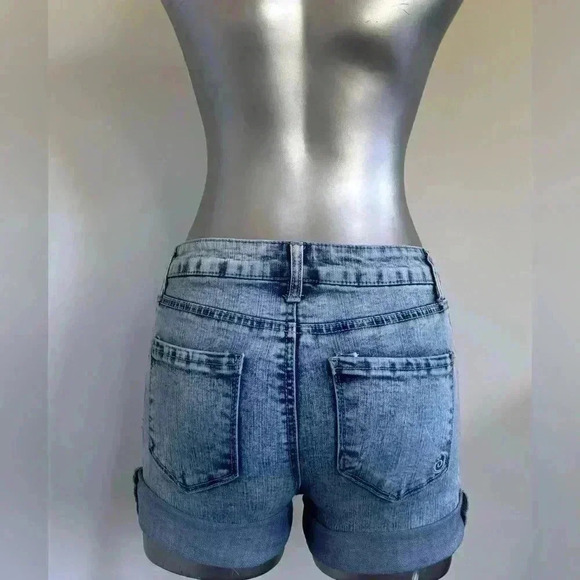 💟Women’s Jean Shorts - Picture 3 of 14